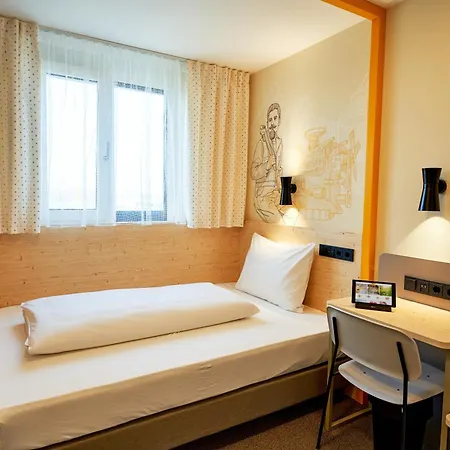 McDreams Hotel Ingolstadt-2